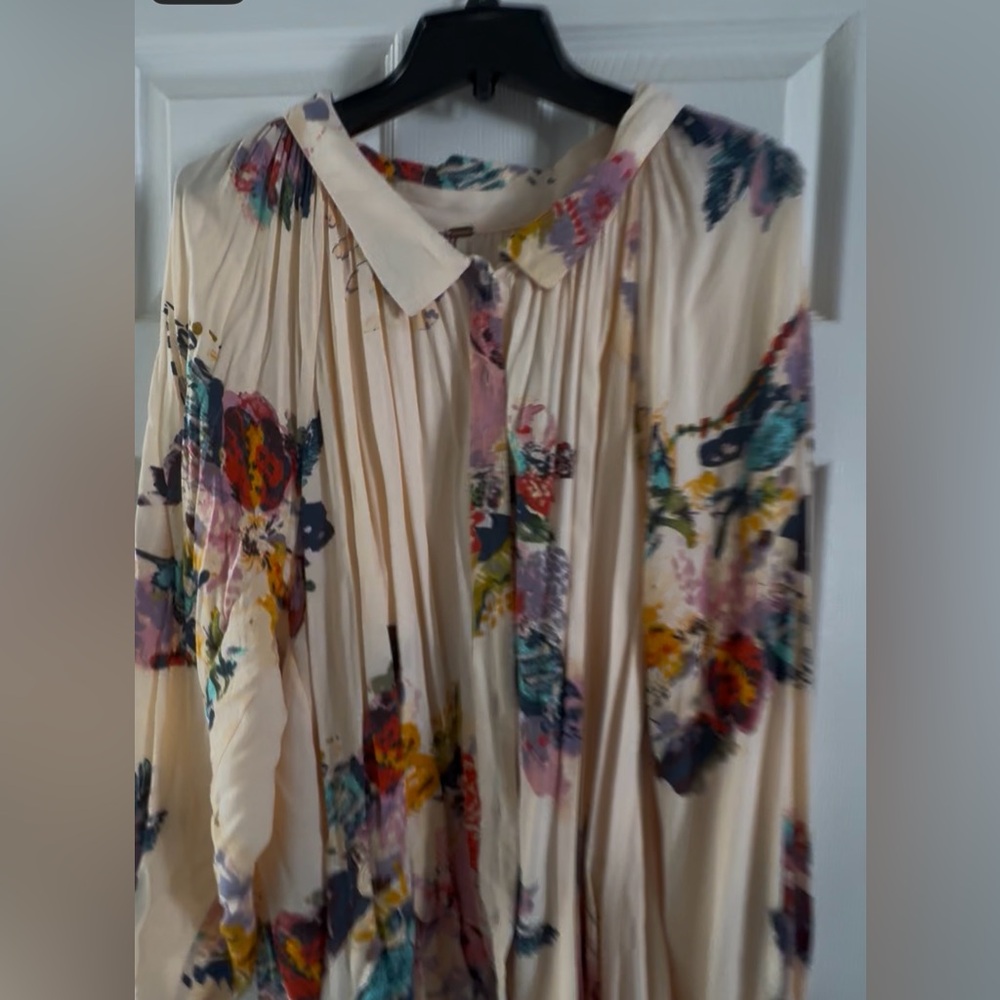 FREE PEOPLE Floral Pleated Blouse